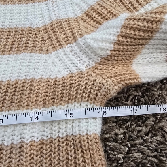 American Eagle NWT Stripped Knit Polo Sweater Tan/White Size M - Picture 5 of 8